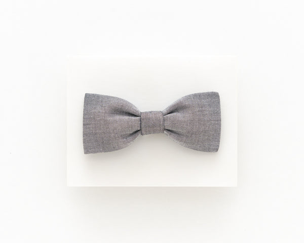 Grey bow tie