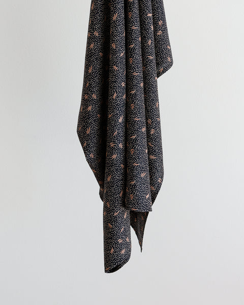 Summer scarf / Eryn black