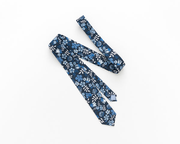 Dark blue floral tie