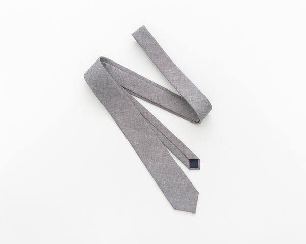 Grey tie