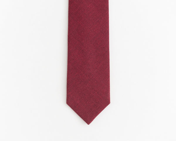Dark red tie